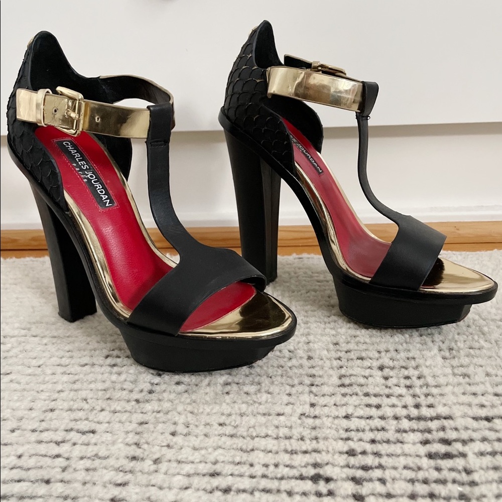 Charles Jourdan Paris Open Toe Leather T Strap Platform Black Heels 5.5